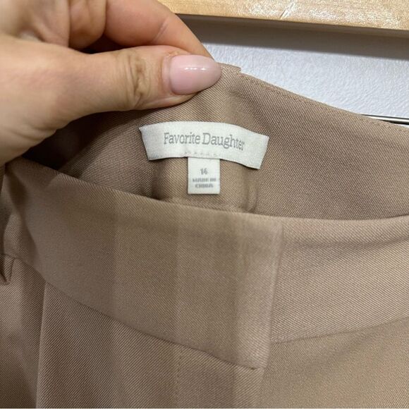Favorite Daughter The Favorite Pant in Beige - Picture 6 of 8